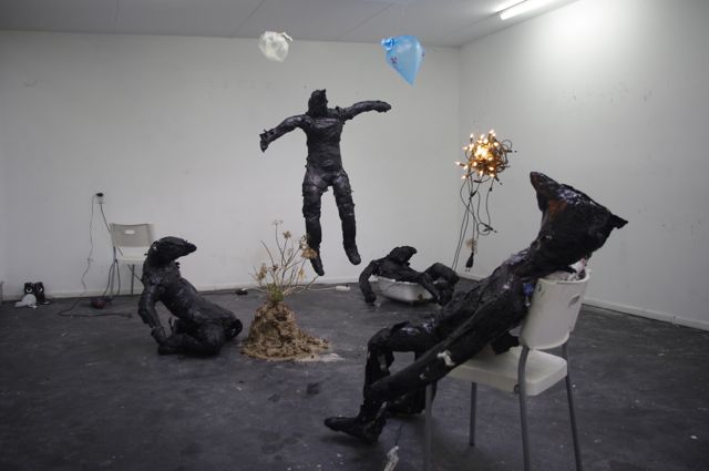 Du masque dans les performances de Yassine Balbzioui