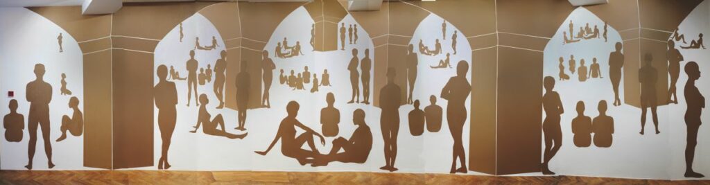 Mary Evans, Held. Courtesy Tiwani Contemporary