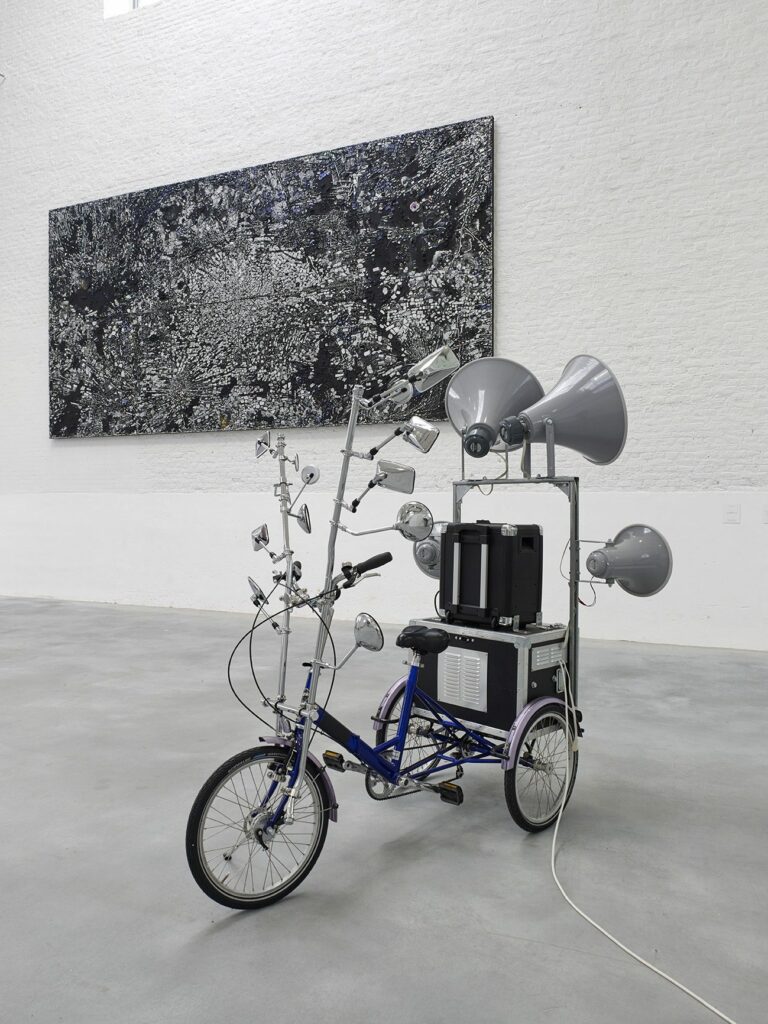 Abraham Cruzvillegas, The Simultaneous Promise (2011) - In the back: Jack Whitten, Atopolis: For Edouard Glissant (2014)