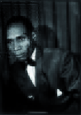 Seydou Keïta. Untitled, 1959 (Autoportrait). Silver print made in 1994 under the supervision of Seydou Keïta et signed by him. Contemporary African Art Collection © Seydou Keïta / SKPEAC / photo courtesy CAAC – The Pigozzi Collection, Geneva