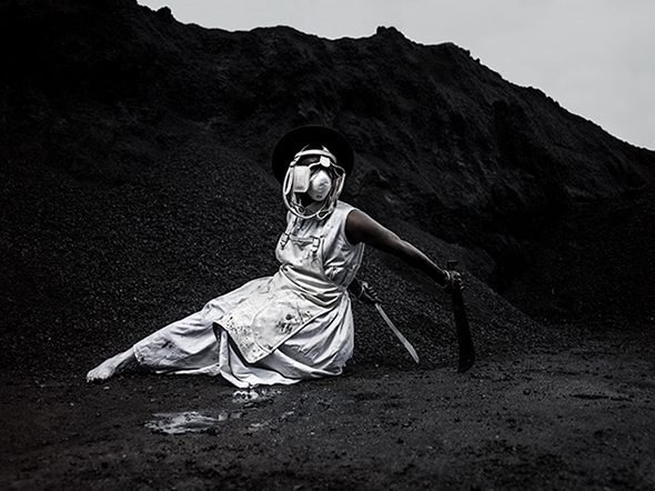 Mohau Modisakeng, Endabeni 1, 2015. Courtesy WHATIFTHEWORLD, Cape Town/Johannesburg.