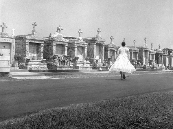 Carrie Mae Weems
Untitled (Woman standing in cemetery), 2003
Gelatin silver print, edition of 5, 2APs 20 x 20 inches