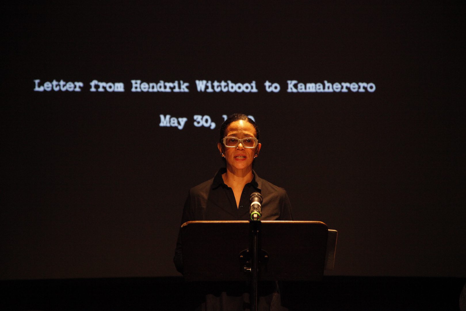 Coco Fusco, Words May Not Be Found, 2017, Performance at SOPHIENSÆLE (2017), co-produced with KW Institute for Contemporary Art, Berlin. Courtesy of the artist. Photo: Diethild Meier.