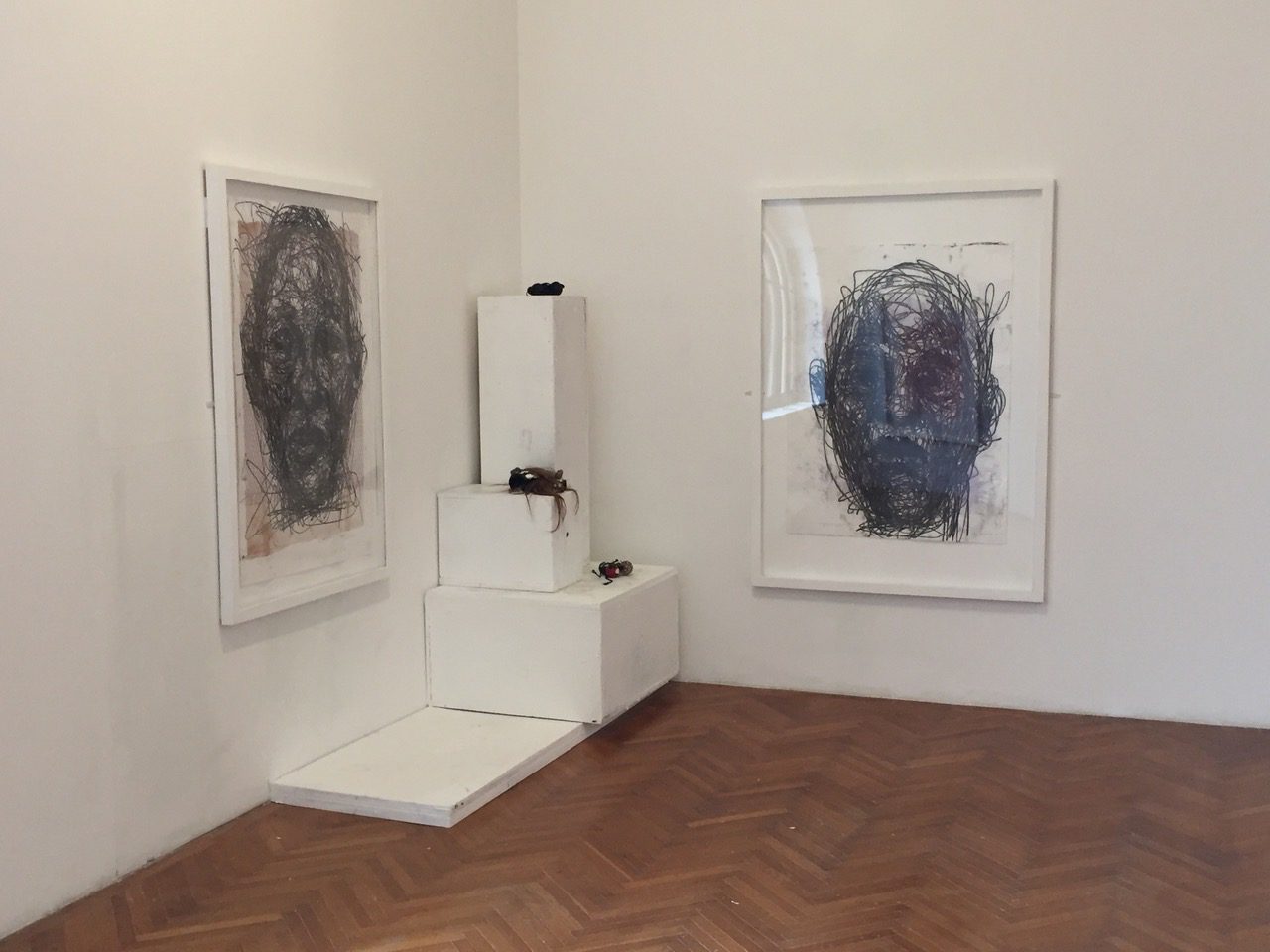 Admire Kamudzengerere. Kushaya Pekutarisa 2017. 117 x 75cm. Monotype and silkscreen on paper. 

Dova Kumeso Kwangu 2017. 114 x 86cm. Monotype and silkscreen on paper.

Guruva Kumeso 2017. 151 x 106cm. Monotype and silkscreen on paper. 