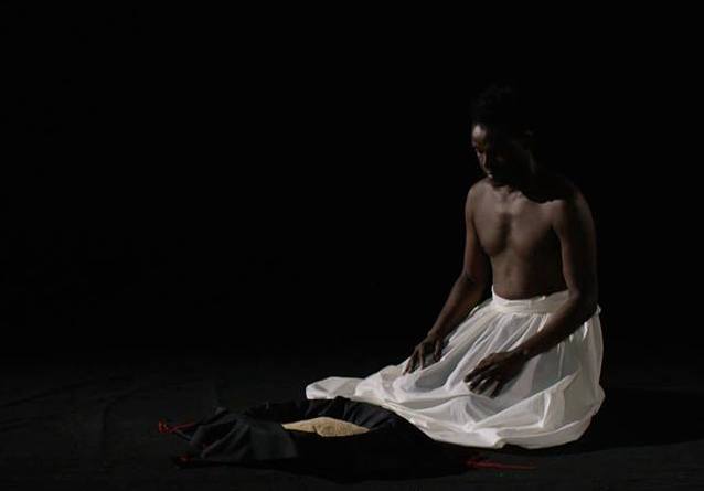 From the series 'Musseke Ambundulando' by Januario Jano, 2017