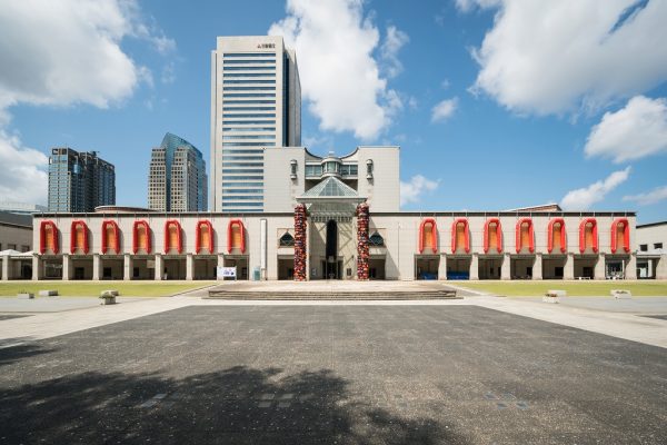 AI Weiwei
Safe Passage, 2016
Reframe, 2016
Installation view at Yokohama Museum of Art, Yokohama Triennale 2017
Photo:KATO Ken
