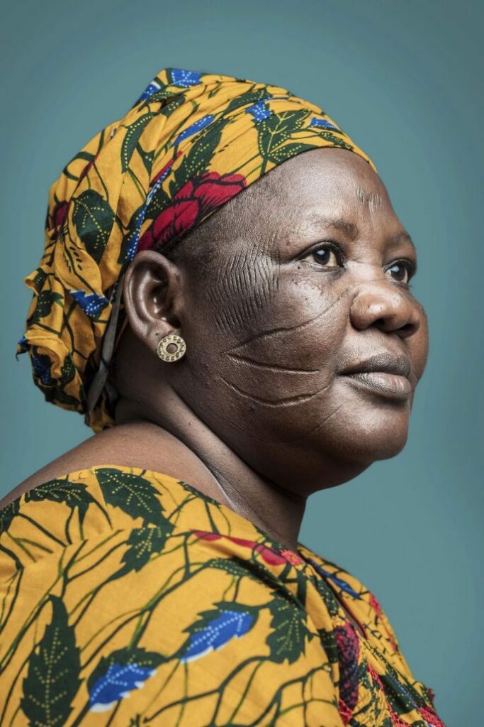 Joana Choumali, Mme Djeneba Haabre, la dernière génération, 2013 -2014. Print on Baryté Paper, 90x60 cm. 