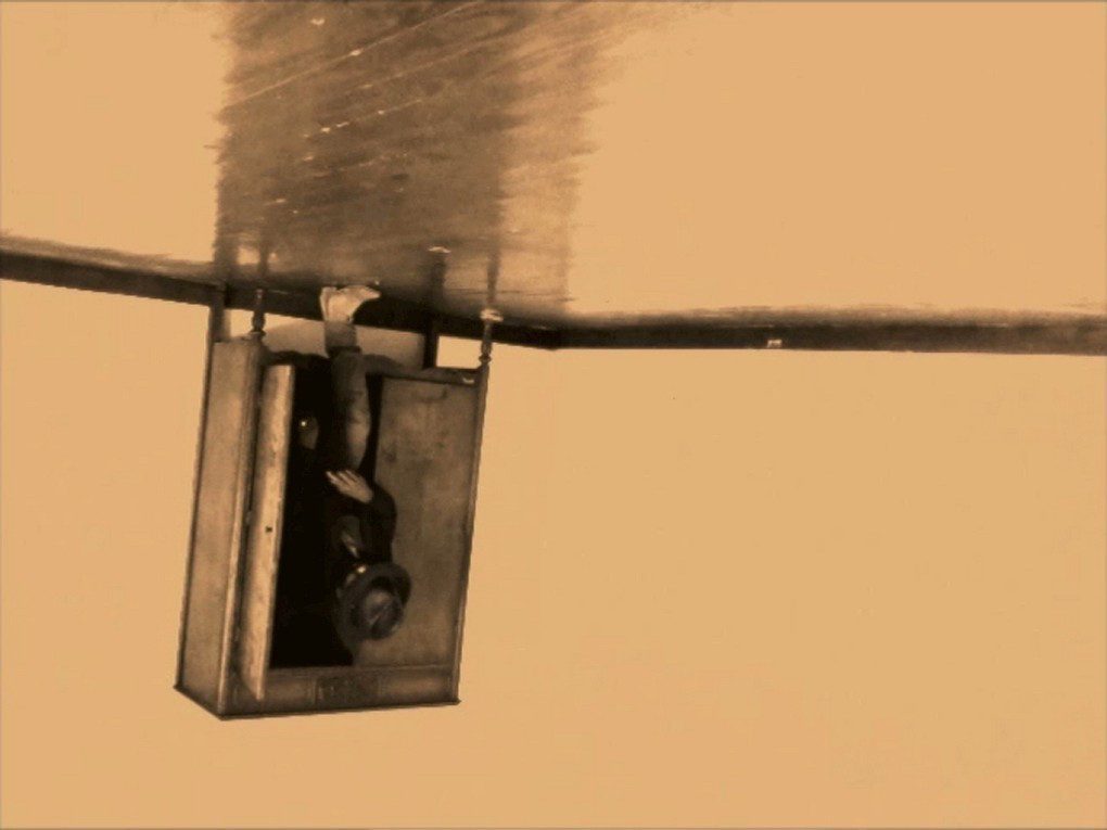 Samson Kambalu, Nester, 2017. Digital video, colour and Kinetescopi plinths / Digital video, colour and lasered plints. Edition of 3. Courtesy Goodman Gallery.