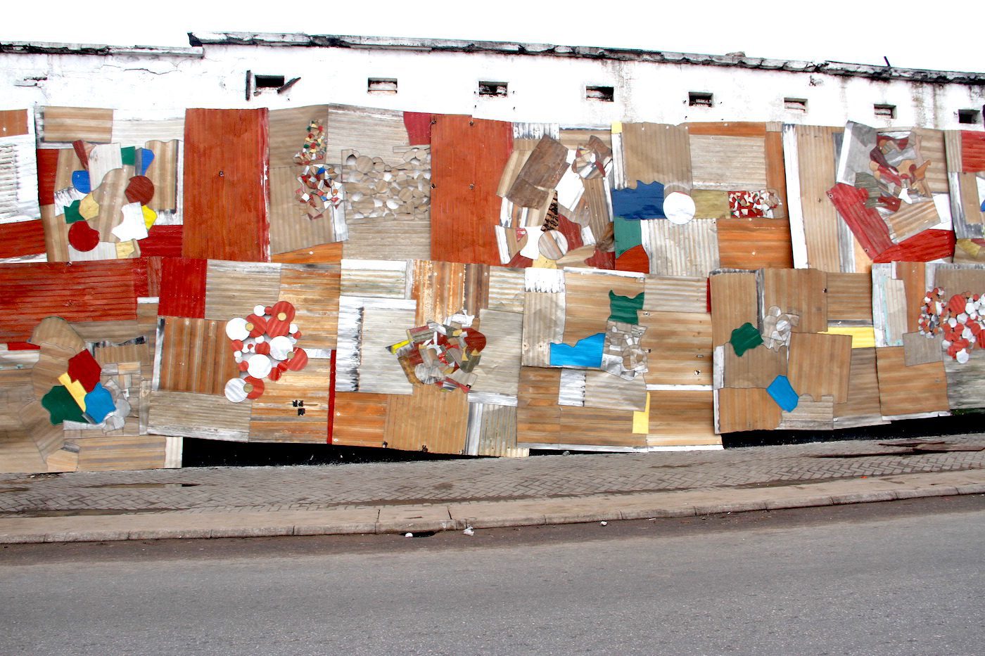 Tei Huagie installation on the outside of Ussher Fort. Photo: Ruth Simbao