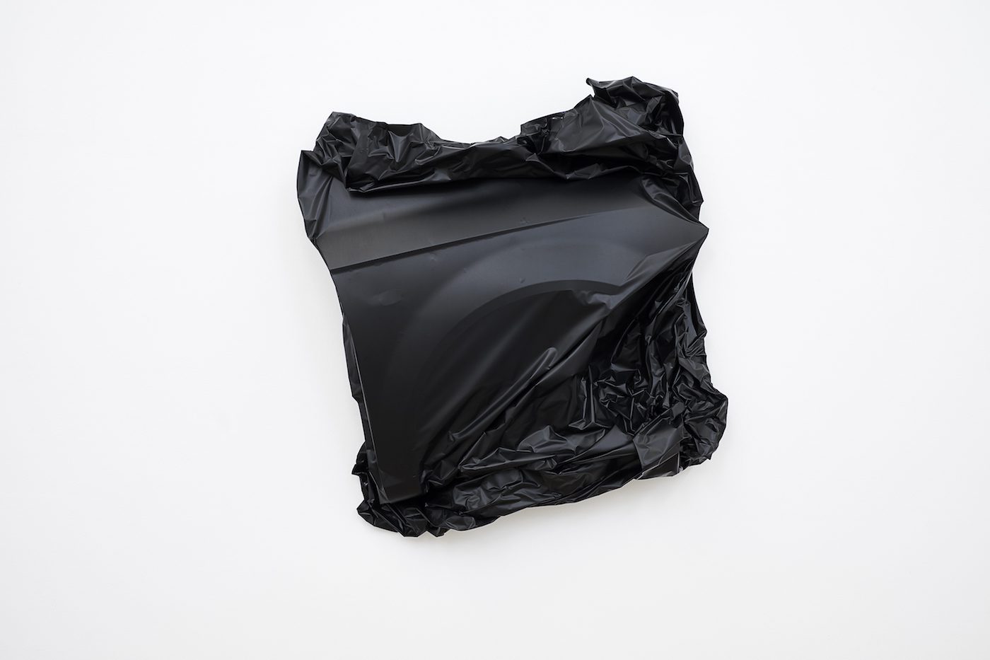 Unathi Mkonto, Presentation 1 (fitting 2) (2018) | Vinyl, mild steel, approx. 120 x 110 x 24 cm