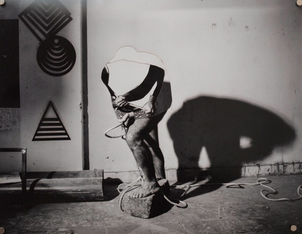 Ibrahim Ahmed, 
Bring the offering alms I left at your doorstep, 2018