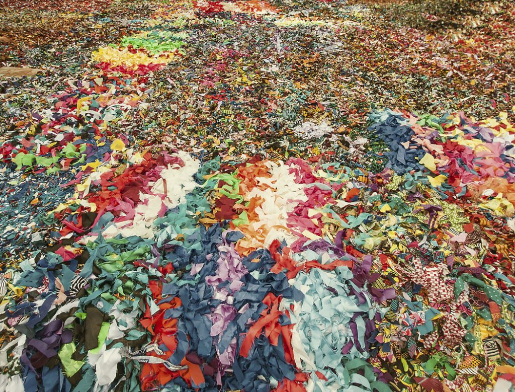 Hellen Nabukenya, Cyetuva, 2015–2018, scrap-textiles, sisal, clipping, © artist