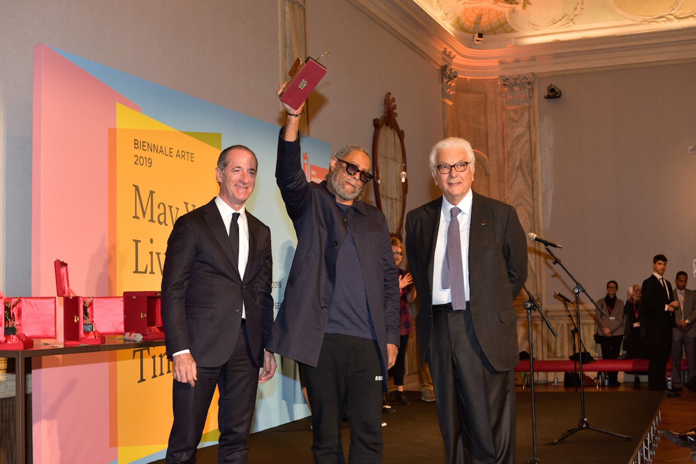 Arthur Jafa receiving the Golden Lion. Photo by Andrea Avezzù, courtesy of La Biennale di Venezia