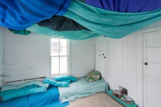 Leticia Contreras, Estría Sagrada. Vertigios Preciosos (Sacred Striation, Precious Traces) installation view. Project Row Houses, Round 49: Penumbras: Sacred Geometries, 2019. Photo by Alex Barber.
