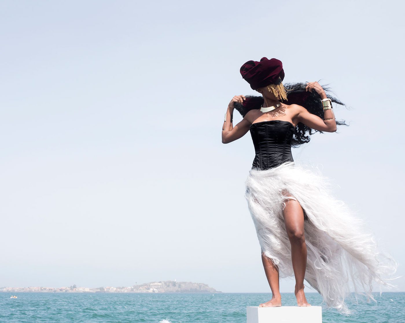 Sethembile Msezane, Solitude, 2016. Photography, 84,1x118,9 cm. Courtesy Tyburn Gallery
