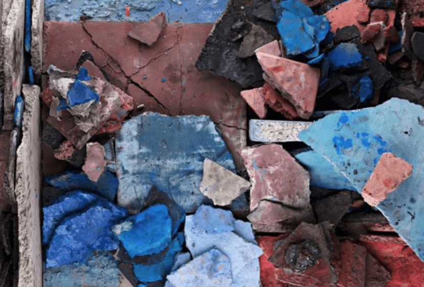 James Allister Sprang, Concrete Color Arrangement (Cairn documented in Queens, NY 9/20/17), 2017. Courtesy of the artist and Knockdown Center