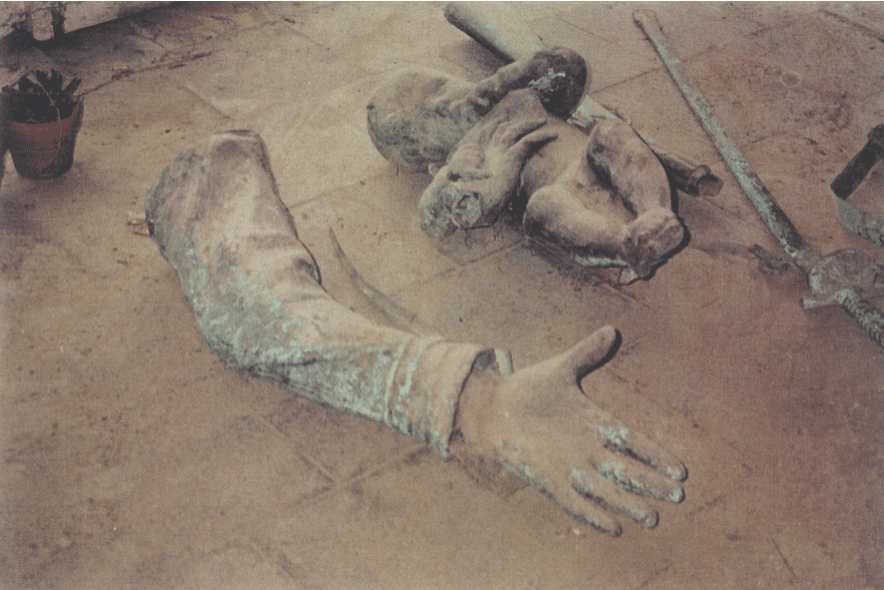 Bronze elements belonging to a monument to Baron Dhanis by sculptor Frans Joris, inaugurated in Antwerp in 1913.
