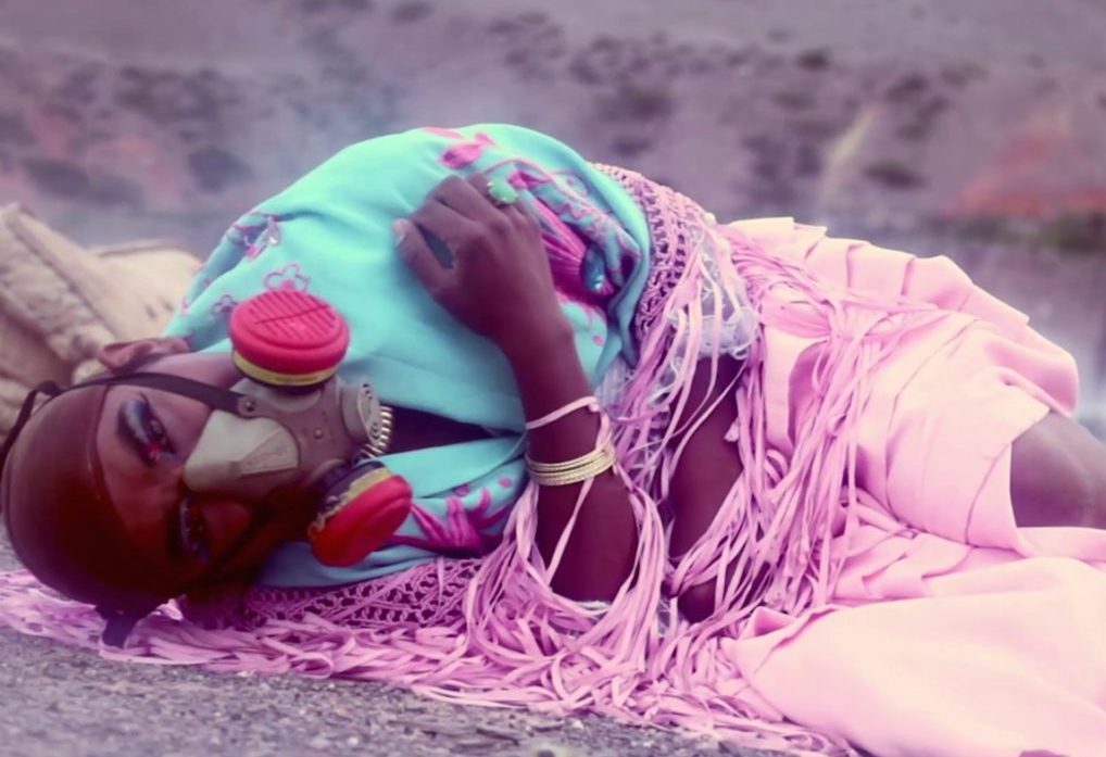 Bartolina Xixa, Ramita seca la colonialidad permanente (Dry Twig, The Permanent Coloniality), video, 2019. Courtesy of Maximilano Mamani/Bartolina Xixa.