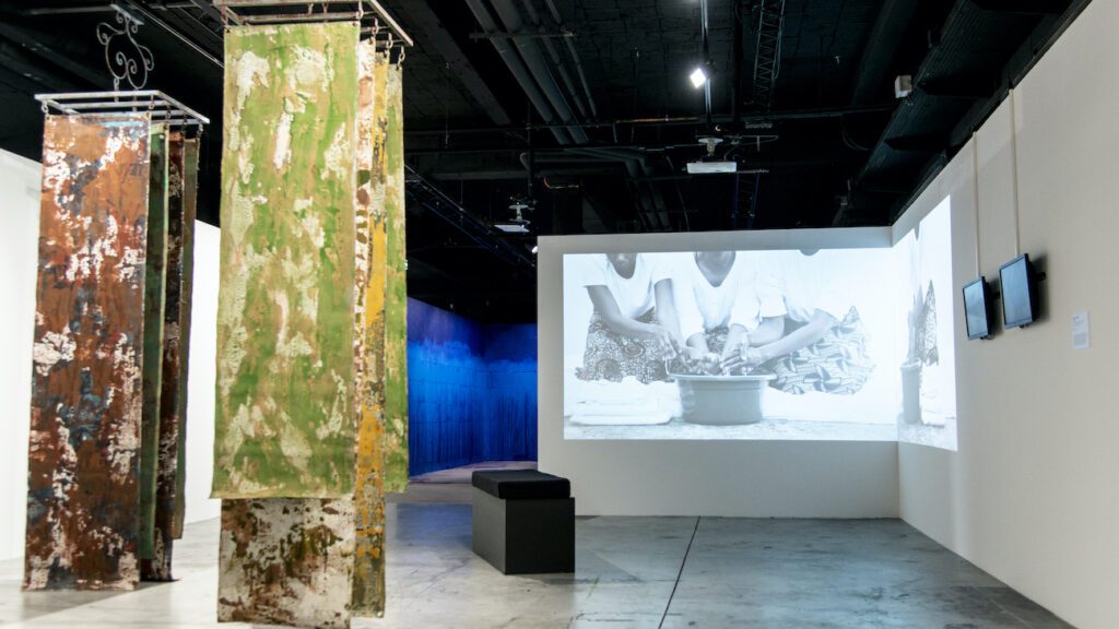 ROUBAIX - 20 AVRIL 2021: Photos de l’exposition Matières sensibles,  