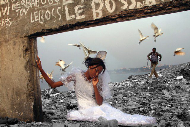 Baudouin Mouanda 'Congolese Dream IV' (2020)
Photography printed on fine art 360g Baryta paper 60 x 90 cm ED.5+2AP