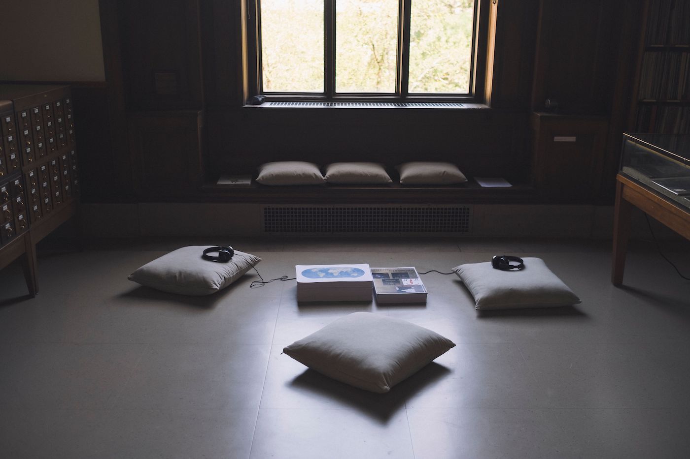 Janine Jembere, to cite: diaspora, sound installation, 37:06 minutes, paper prints, 2019, Photo: Kashira Dowridge