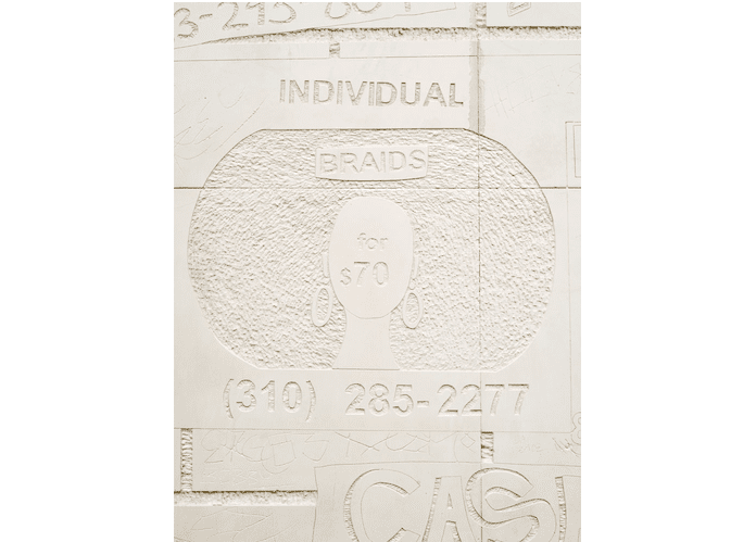 Lauren Halsey, Untitled, 2021 (Detail). Handgeschnitzter Gips auf Holz
241,3 x 181,6 x 7 cm
© Lauren Halsey, Courtesy of the artist and David Kordansky Gallery, Los Angeles
