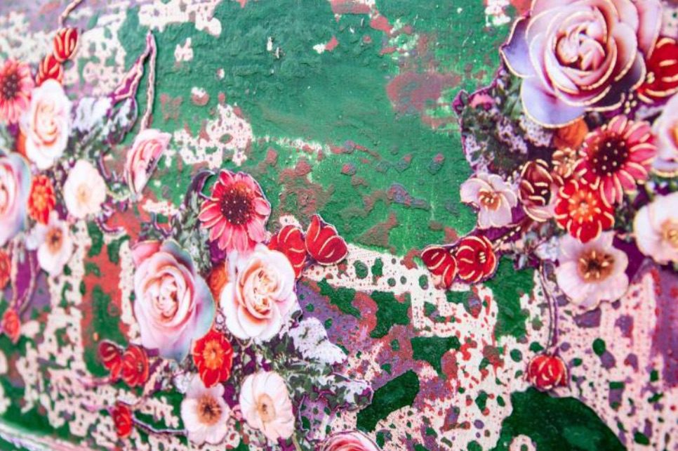 Detailed close-up of A.I.B (2021)Steel pipe, cast aluminium, iron rods, acrylic paint, vegetable oil, scuba flower