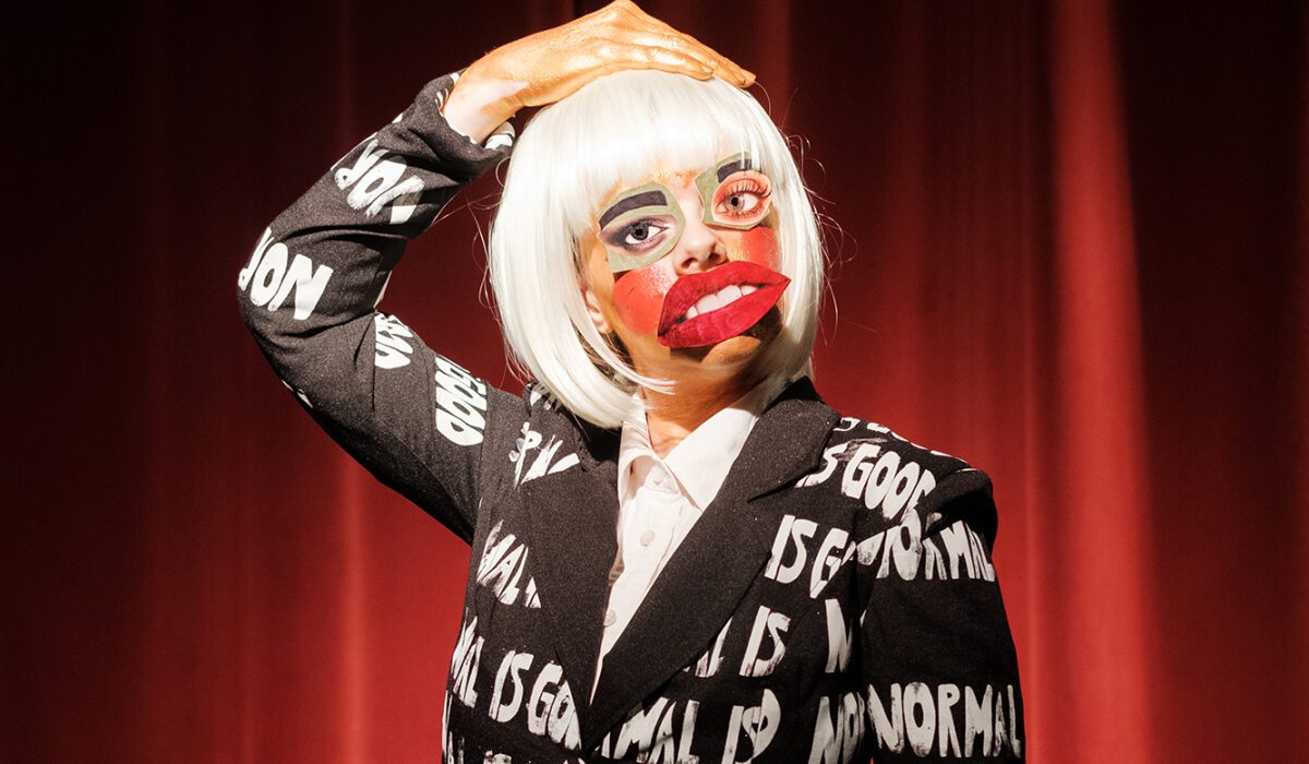 Yali Romagoza, Monument to the Great Living Artist, 2018. Courtesy the artist.
