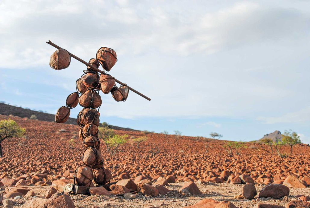 RENN, “Heading for 1 – big gathering” Number 27, desert stone and steel rod, h.150cm.
