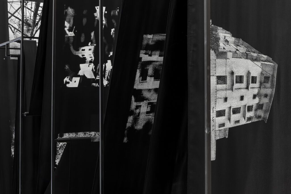 Adji Dieye, Cultura persa e imparata a memoria, exhibition view,  ©ar/ge kunst, photo Tiberio Sorvillo, 2022