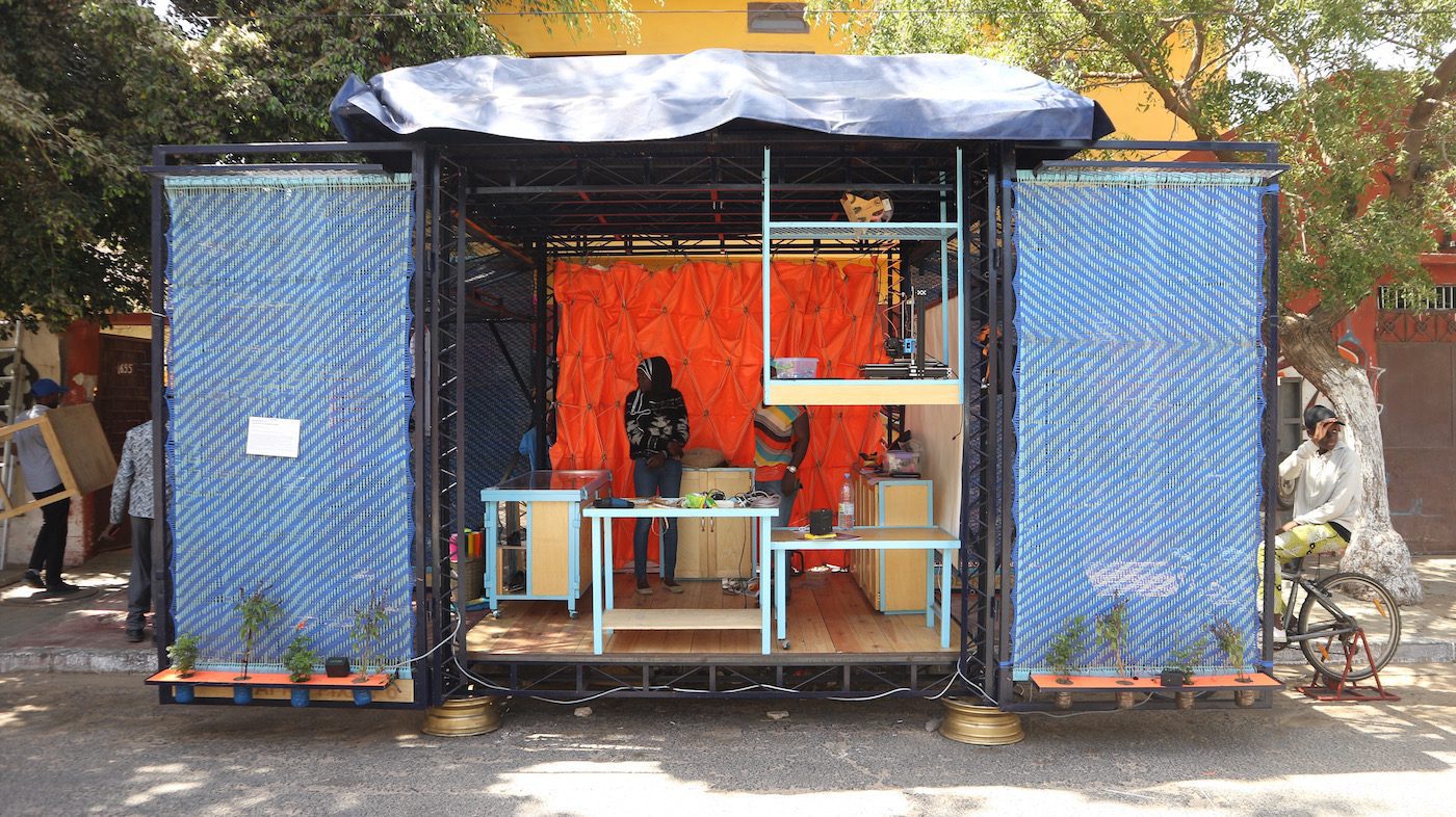 Spacecraft_KT, Fabrication d#un fablab mobile: a prototype of a mobile fablab for arts, Dak'art OFF, 2018. Kër Thoissane. Photo: C&