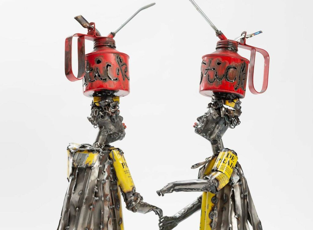 Sokari Douglas Camp, Lips Oil Cans (Detail), 2018.
Steel, tin, acrylic paint and oil cans, 65 x 46 x 24 cm. 