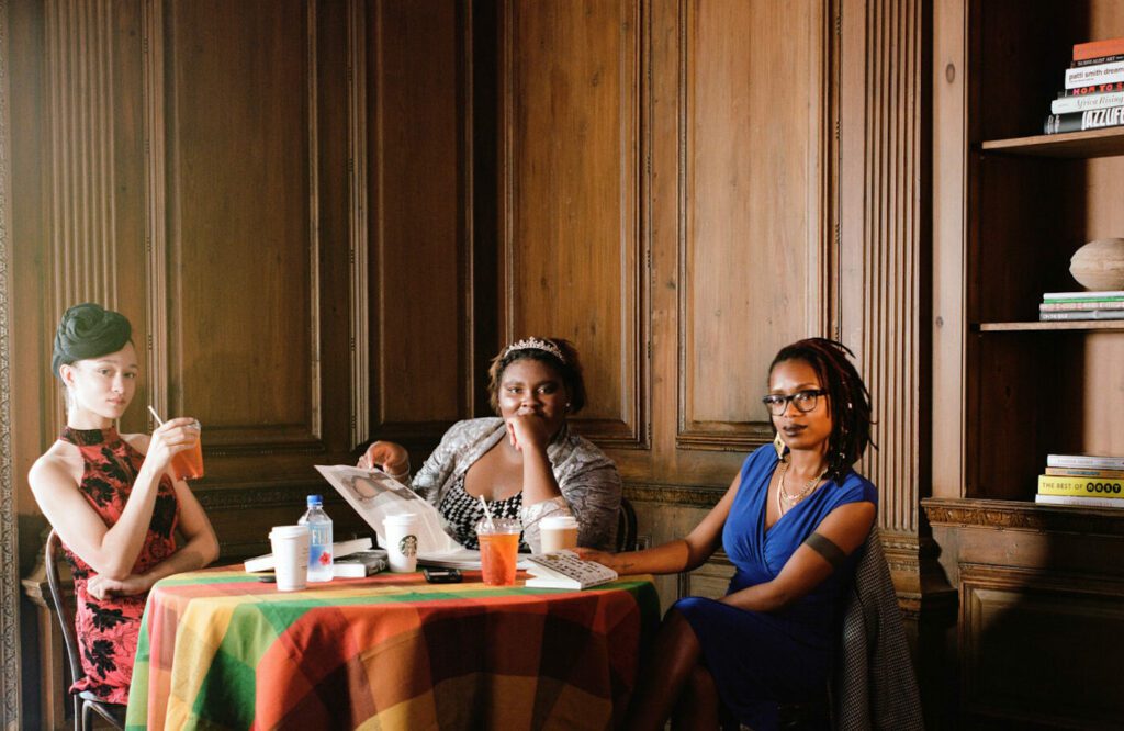 Gavin Benjamin, Ryan, Lin, and Taylor, Greensburg, PA, from the series Museum Pictures (Detail), 2021; courtesy the artist;©Gavin Benjamin