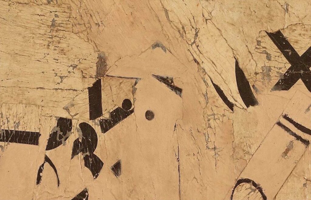 António Ole,  e… o lixo vai?! (Detail), 2022. Courtesy of .insofar Gallery