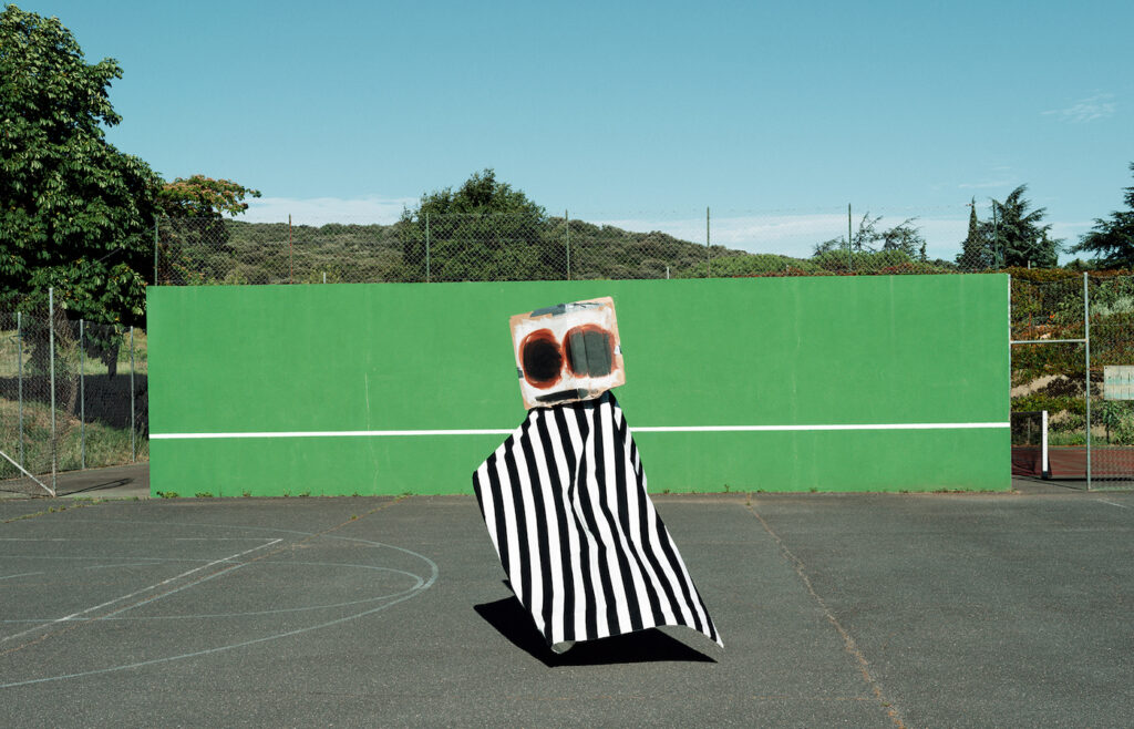 Eric Magassa 
The Lost Series, 2021 
Pigment print på syrafritt bomullspapper 
Courtesy konstnären/the artist