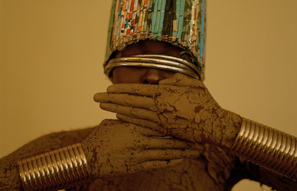 Zana 'Ndebele Superhero' Masombuka, ISIZUNGU (HLUBUKA) I (Detail), 2020, photograph (section), Courtesy: Sakhile&Me, Frankfurt a.M.