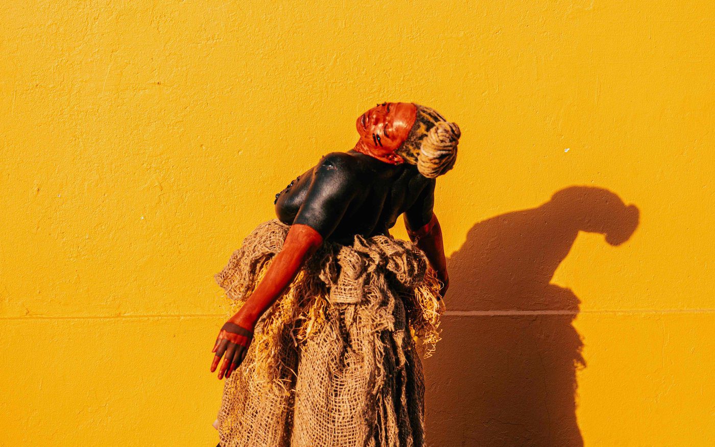 Rafiki, Only the fool fights the sun (cropped), 2022. Courtesy the artist.
