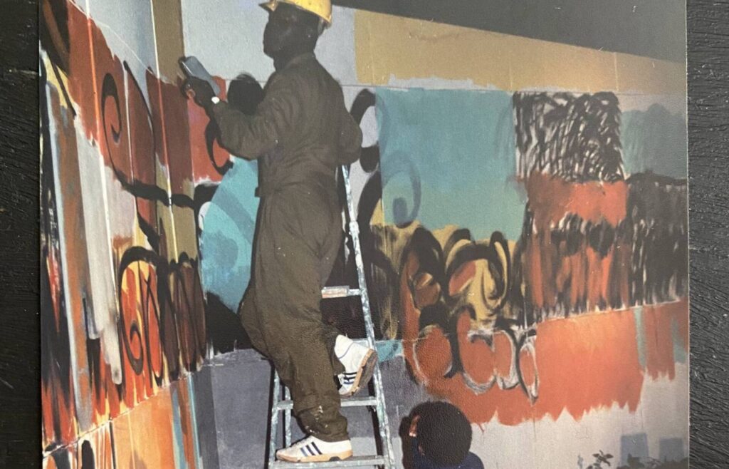 Ken Aïcha Sy, Survival Kit, Family Archive (detail) © Anne Jean Bart