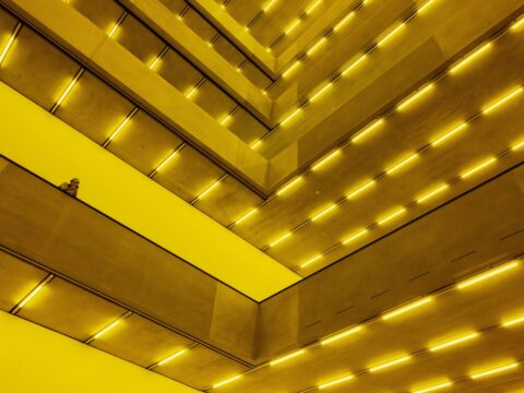 Steve McQueen, Bass, 2024, LED Light and Sound, Courtesy the artist, Co-commissioned work by Laurenz Foundation, Schaulager Basel and Dia Art Foundation, 15 June – 16 November 2025, Schaulager® Münchenstein/Basel (Installation view), Photo: Pati Grabowicz, © Steve McQueen